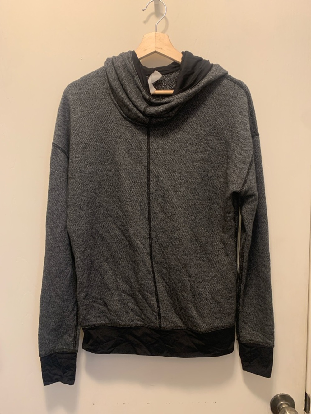 Women's Charcoal Gray Hoodie Sweater - Modern Casual Pullover